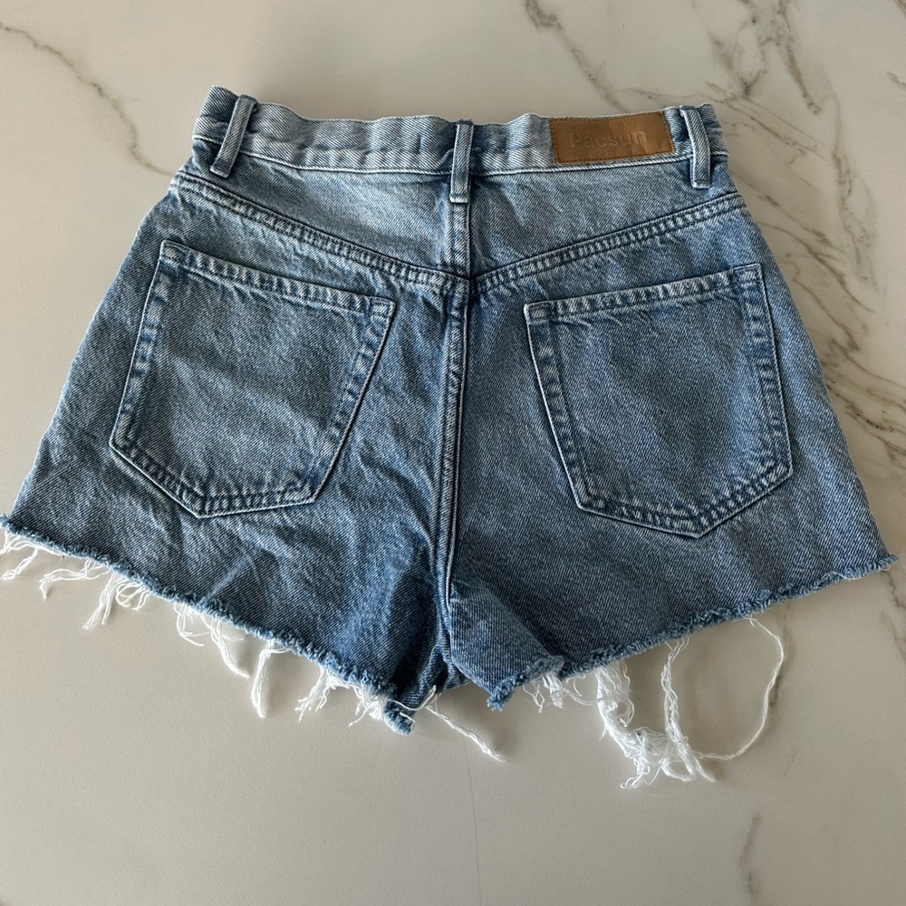 PacSun Women’s Vintage Denim Short, Blue Vintage Wash, Size 26 - Picture 3 of 6